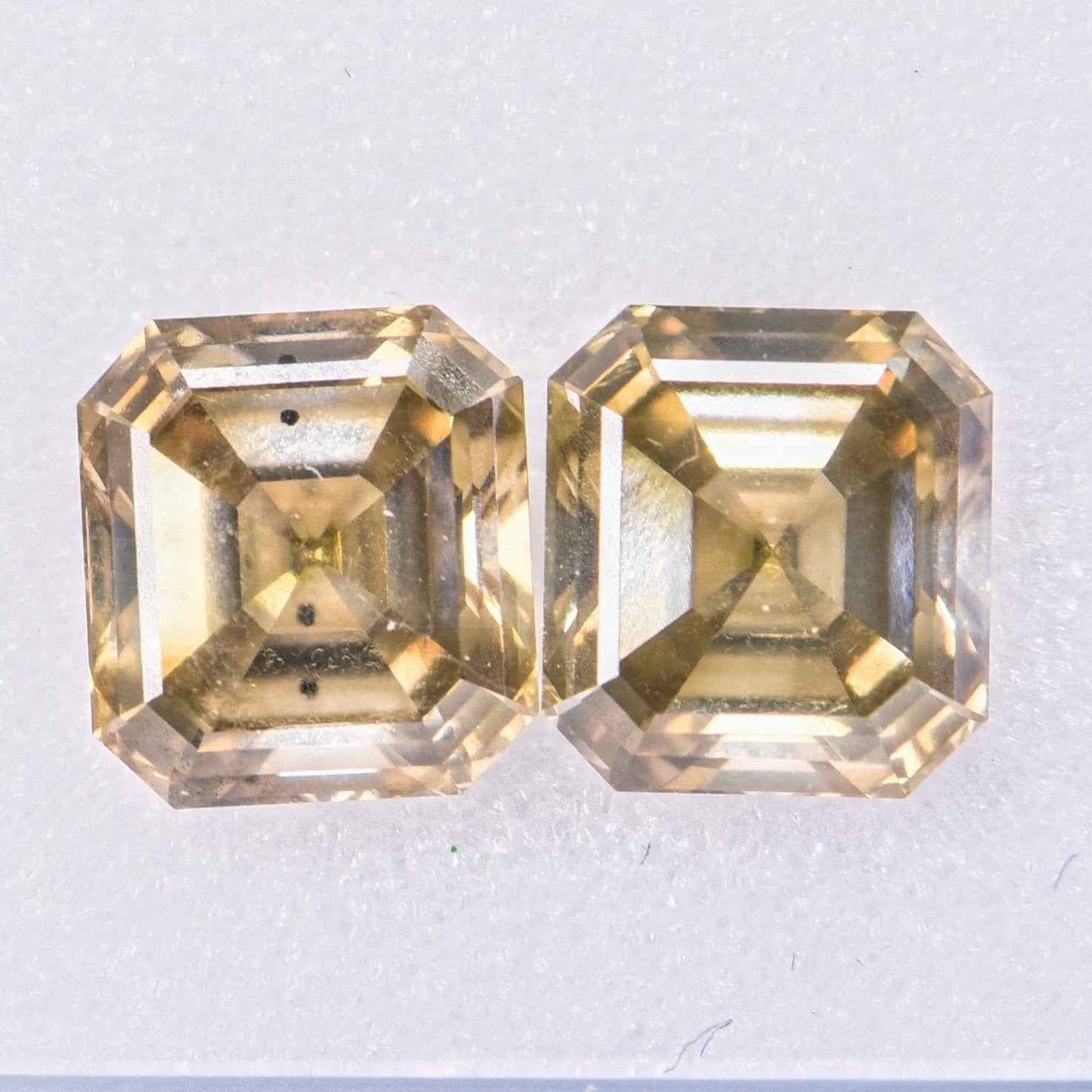2 Stück Diamant - 2.38 ct - Radiant - Natural Fancy Yellowish Gray - VS2 - SI1 EX VG - Mix und Mehr Shop