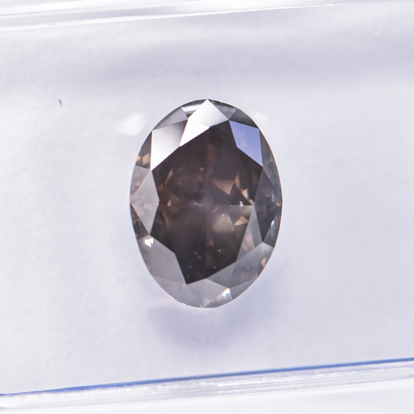 1 Stück Diamant (Natürlich farbig) - 2.08 ct - Oval - Fancy dark Grau Braun - SI2 - International Gemological Institute (IGI)