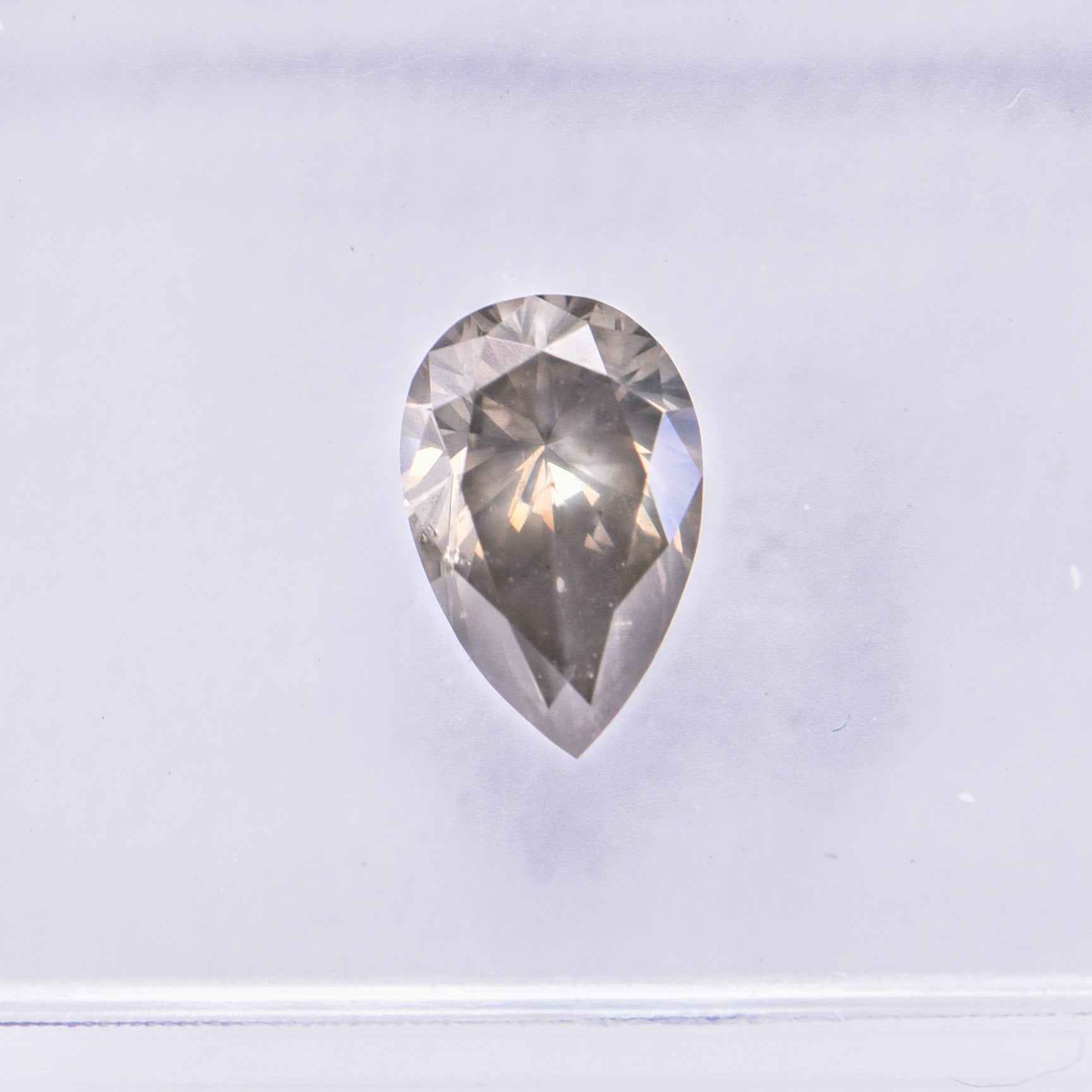 1 Stück Diamant (Natürlich farbig) - 0.53 ct - Birne - Fancy Bräunlich Grau - I1 - Mix und Mehr Shop
