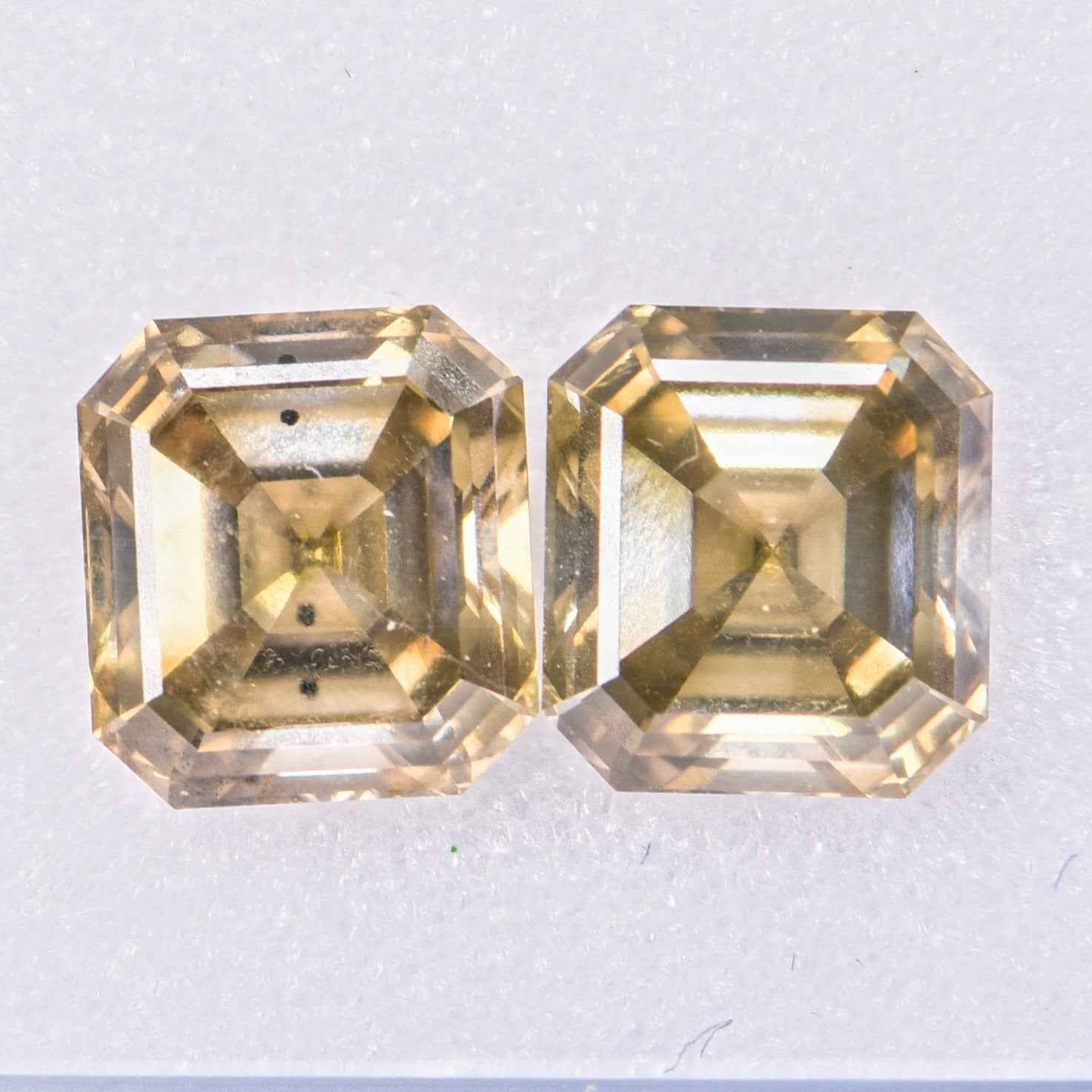 2 Stück Diamant - 2.38 ct - Radiant - Natural Fancy Yellowish Gray - VS2 - SI1 EX VG - Mix und Mehr Shop