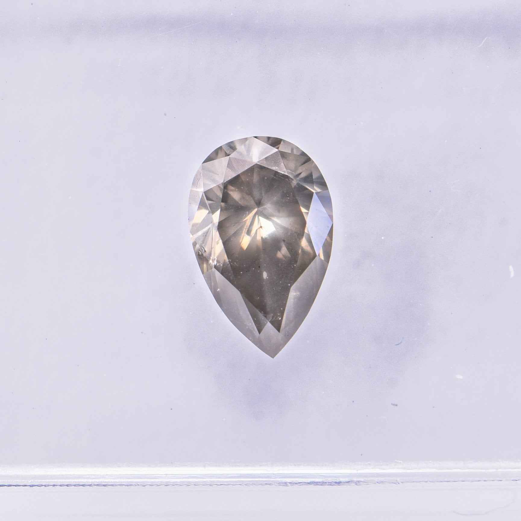 1 Stück Diamant (Natürlich farbig) - 0.53 ct - Birne - Fancy Bräunlich Grau - I1 - Mix und Mehr Shop