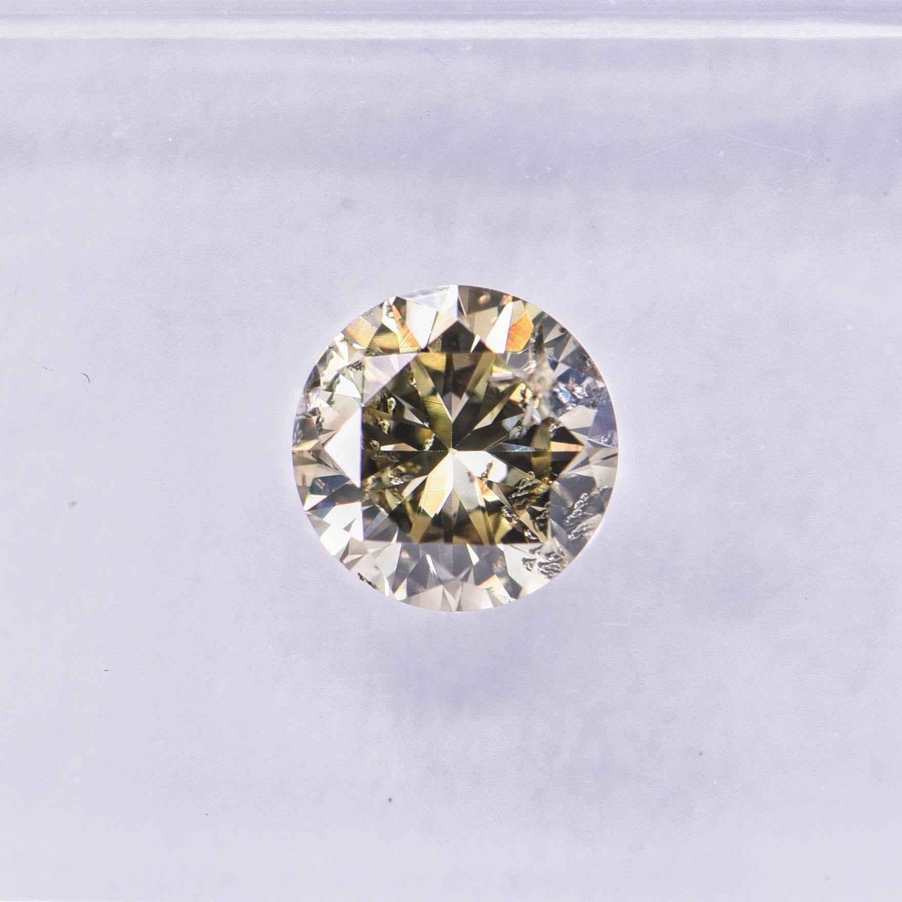 1 Stück Diamant (Natürlich farbig) - 0.60 ct - Rund - Fancy Bräunlich, Grünlich Gelb - I1 - International Gemological Institute (IGI) - Mix und Mehr Shop