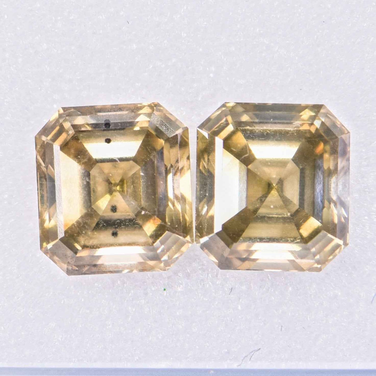 2 Stück Diamant - 2.38 ct - Radiant - Natural Fancy Yellowish Gray - VS2 - SI1 EX VG - Mix und Mehr Shop